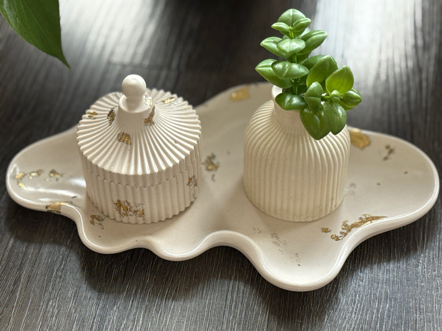 Handmade Jesmonite Vanity Set — Wavy Tray with Ribbed Jewelry Box & Mini Vase | Neutral Home Decor | Gift Set